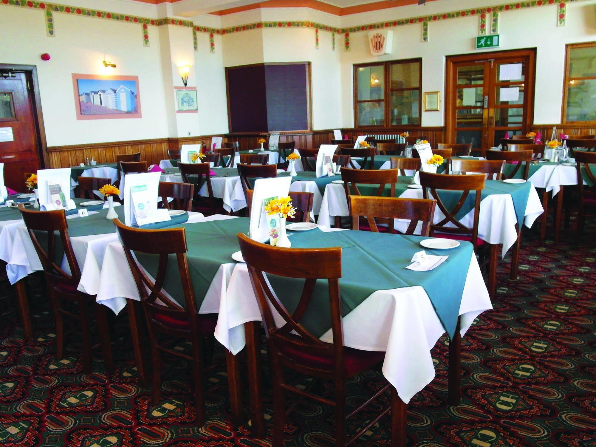 County Hotel سكيغنيس المظهر الخارجي الصورة