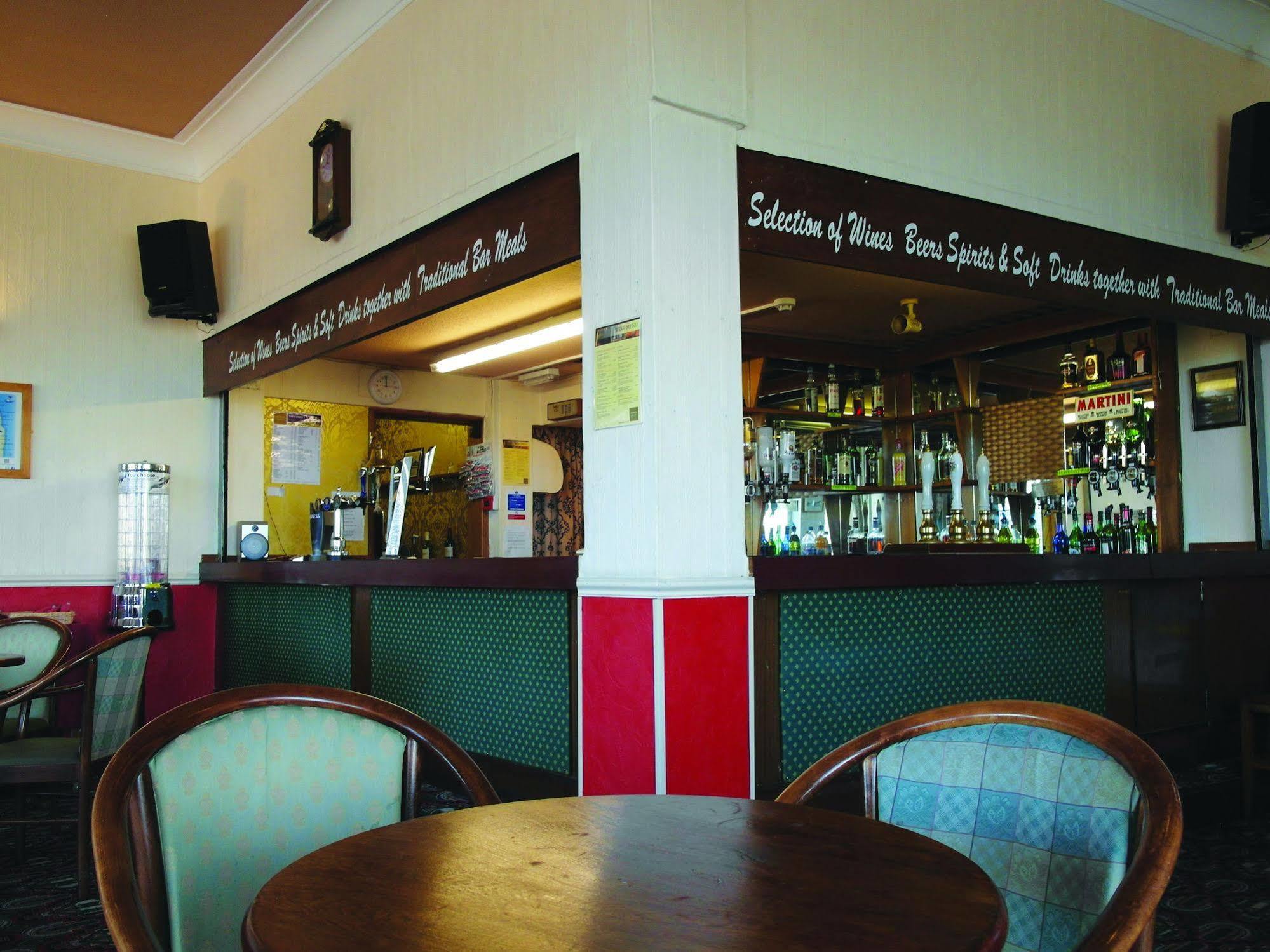County Hotel سكيغنيس المظهر الخارجي الصورة
